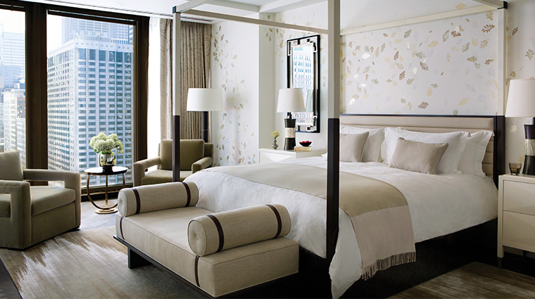 Luxury Hotel Rooms in Chicago