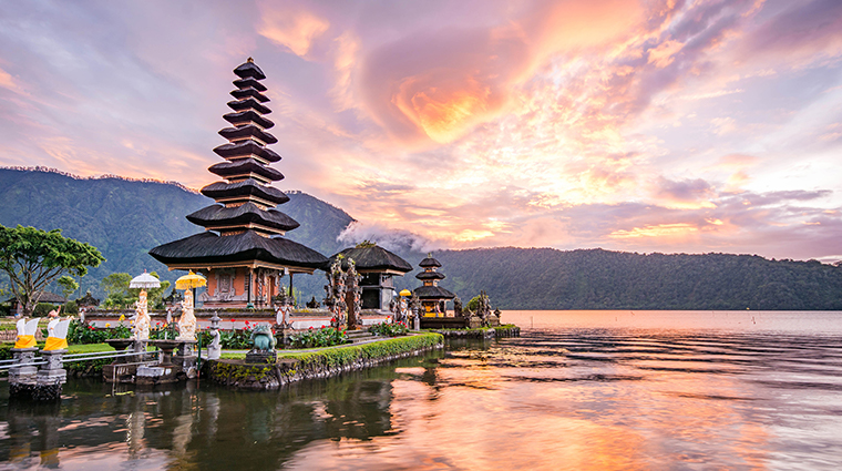 bali travel guide contact