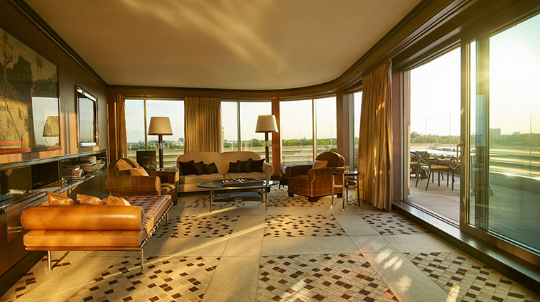 45 park lane penthouse living room 