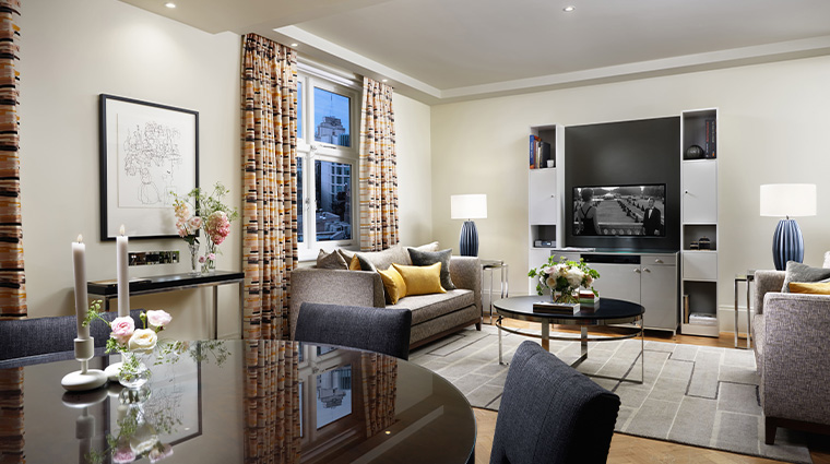 51 buckingham gate taj suites and residences Kings Townhouse Three Bedroom Suite Living room