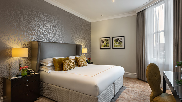 51 buckingham gate taj suites and residences falconers townhosue