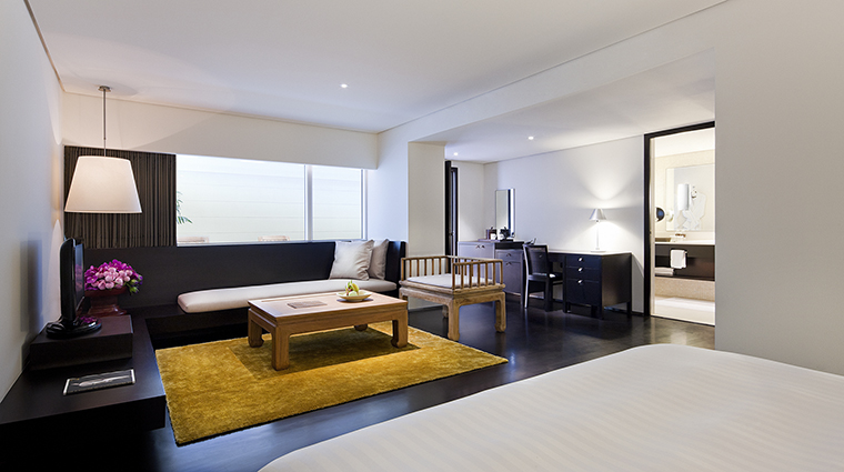 Property COMOMetropolitanBangkok Hotel GuestroomSuite TerraceRoom TheCOMOGroup
