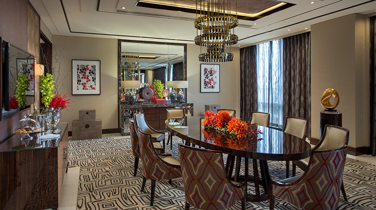 Property CrownTowersManila Hotel GuestroomSuite CrystallVillaDiningArea CityofDreamsManila