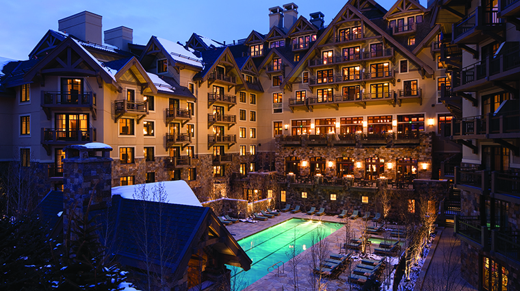 Property FourSeasonsResort&ResidencesVail Hotel Exterior ExteriorwithHeatedPool FourSeasonsHotelsLimited