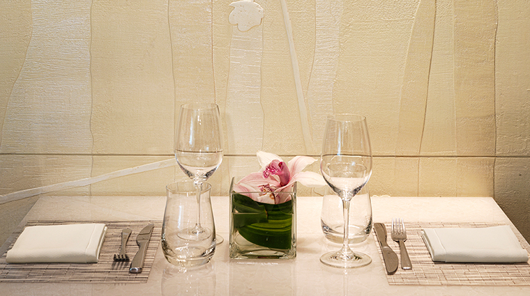 PropertyImage Hawksworth Restaurant RosewoodHotelGeorgia Style DiningDetail CreditRosewoodHotels