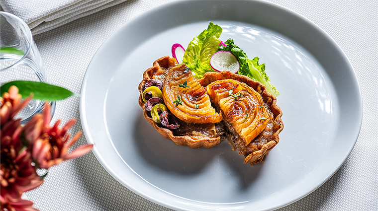 ai fiori provencal onion tarte