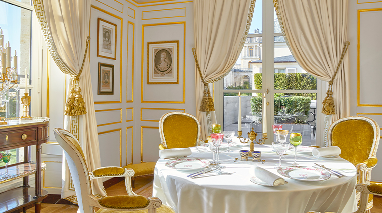 Airelles Château de Versailles, Le Grand Contrôle - Paris Hotels ...