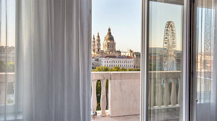 al habtoor palace budapest balcony view
