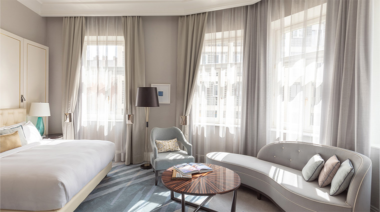 al habtoor palace budapest club deluxe suite