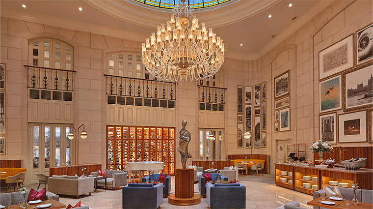 al habtoor palace budapest kupola lounge