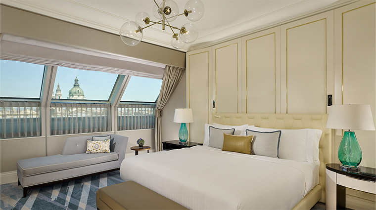 al habtoor palace budapest skyline suite 1