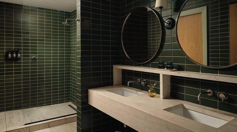 albert hotel bathroom