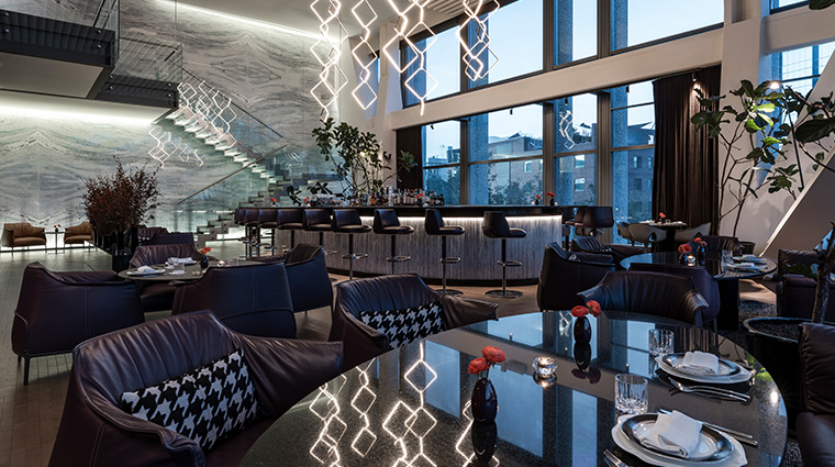alexander hotel bar3