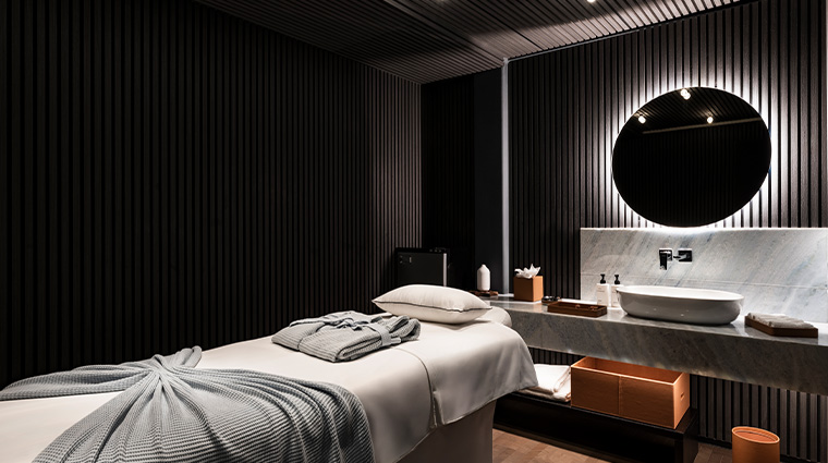 alexander hotel spa