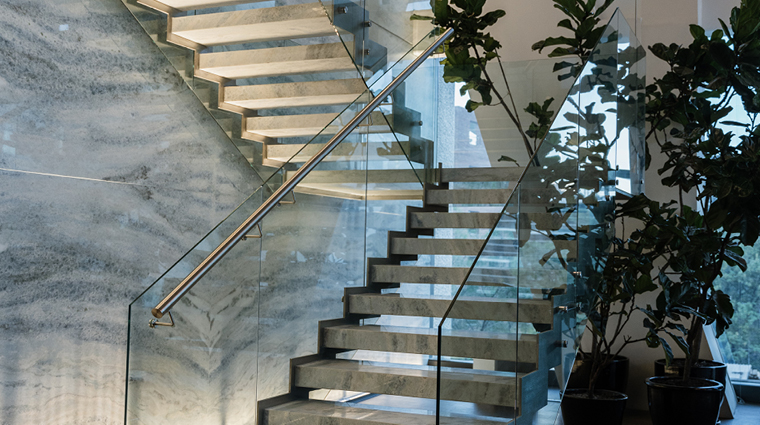 alexander hotel stair rooms