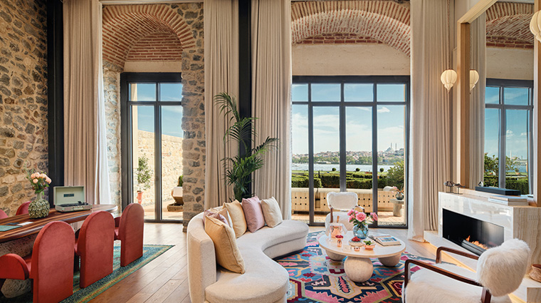 aliee istanbul fireplace