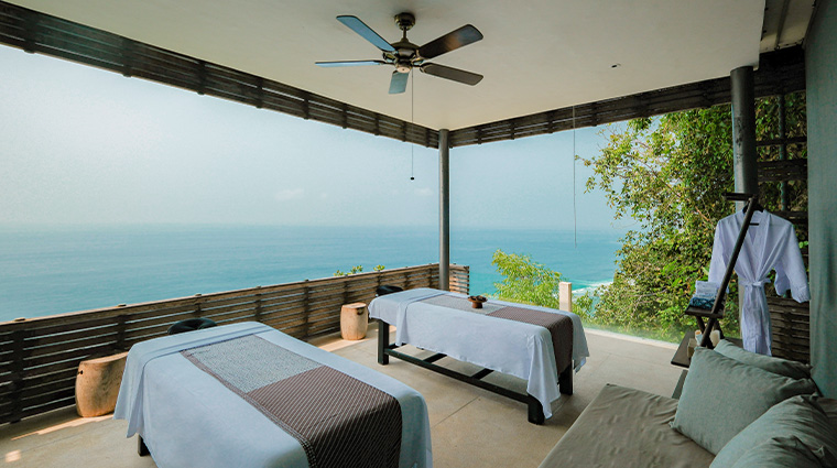 alila villas uluwatu Cliff Edge Spa