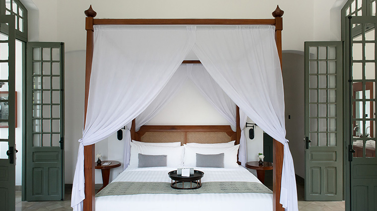 amantaka bedroom king bed