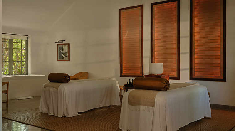 amantaka wellness aman spa interior double treatment room