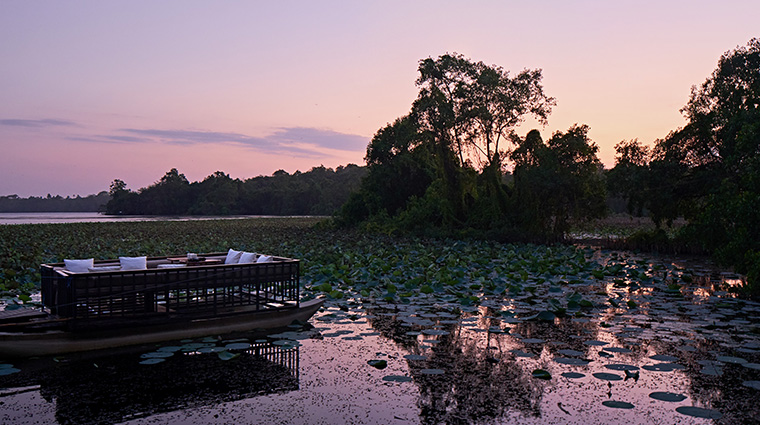 amanwella floating lounge