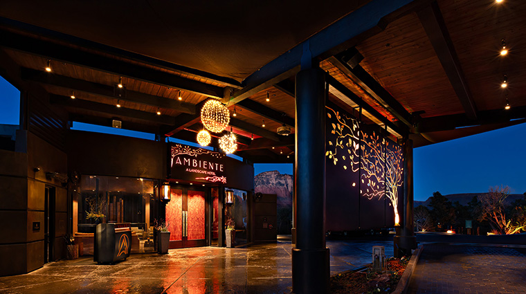 ambiente porte cochere