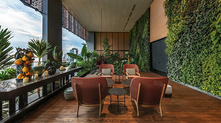 artyzen singapore hotel penthouse sky garden