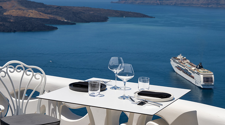athina luxury suites restaurant