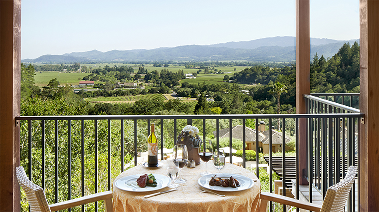 auberge du soleil table and view