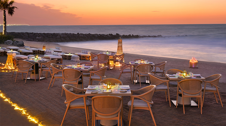 banyan tree dubai dining beach