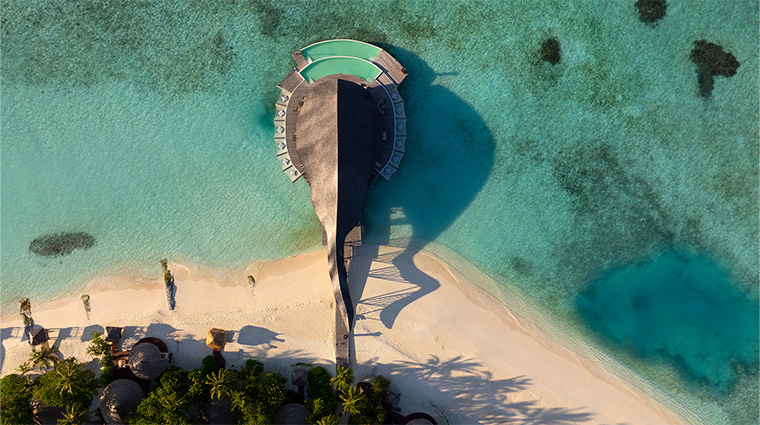 banyan tree vabbinfaru aerial 1