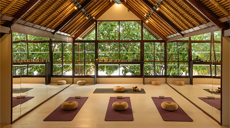 banyan tree vabbinfaru oceanview villa spa interior