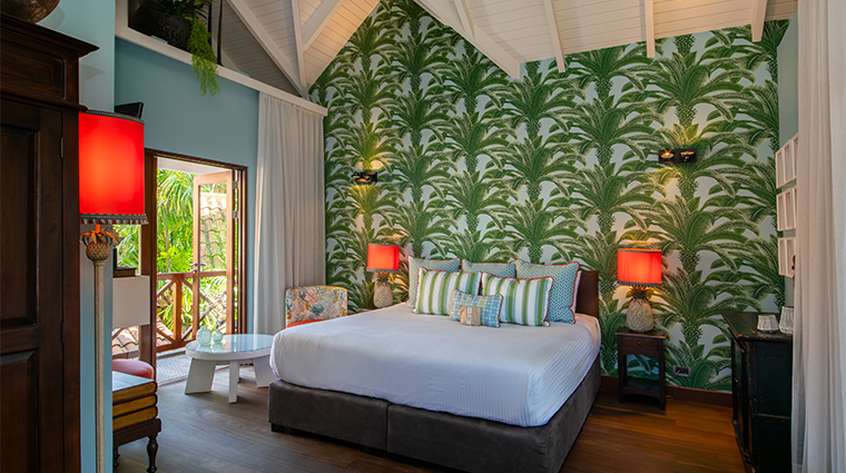 baoase luxury resort colonial room