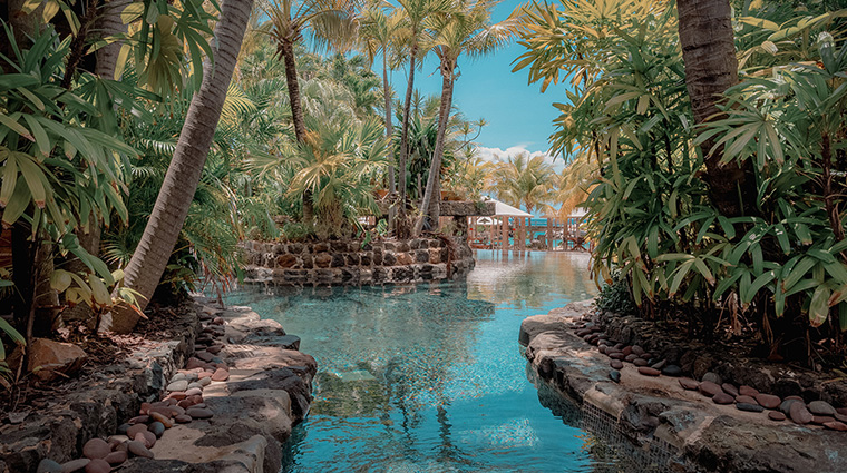 baoase luxury resort pool