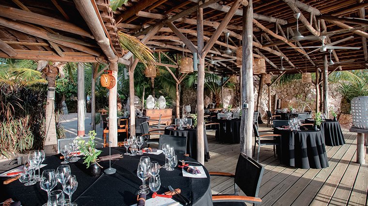 baoase luxury resort sunset deck restaurant2