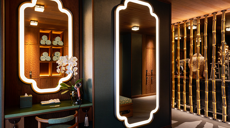 battitude spa male changeroom2