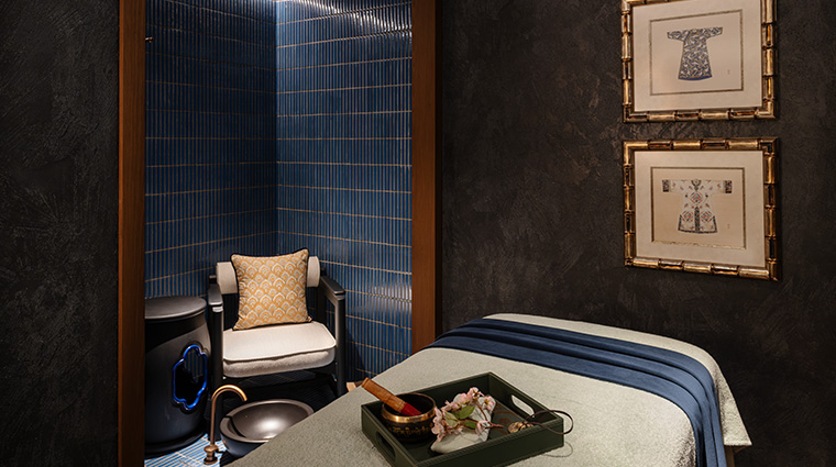 battitude spa male treatment room jade