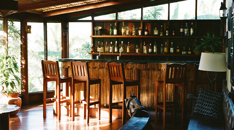 blancaneaux lodge bar