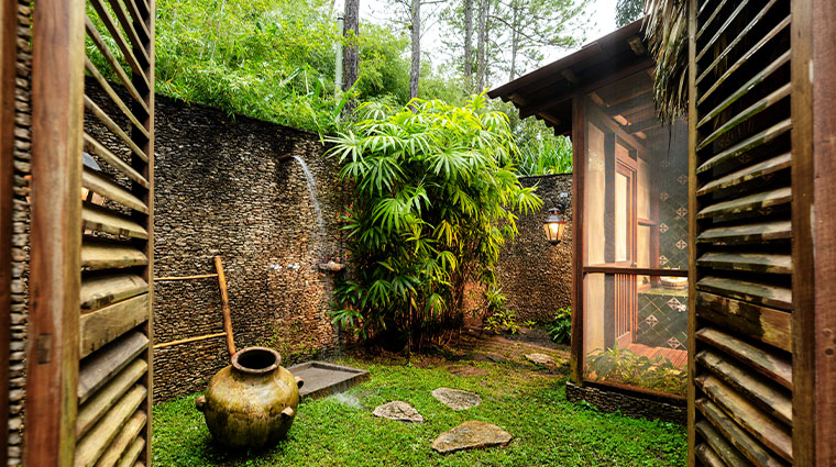 blancaneaux lodge outdoor shower