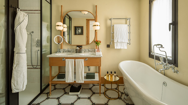 bless hotel madrid bathroom