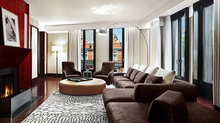 bvlgari hotel london living room