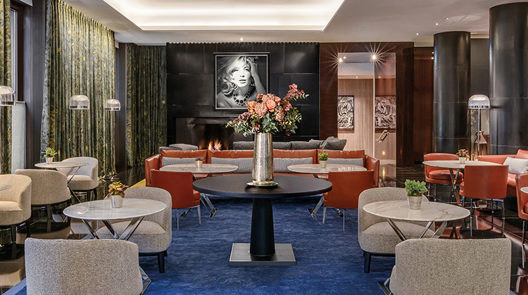 bvlgari hotel london lounge seating full area