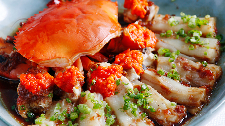 canton table Steamed Crab with Spicy Black Bean Sauce and Chencun Rice Noodles