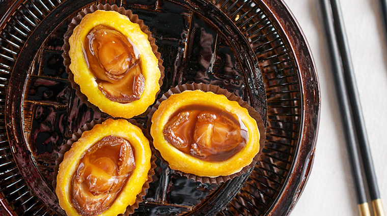 canton table baked whole abalone puff