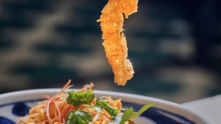 canton table stir fried fish maw with bean sprout and egg