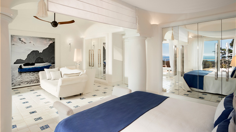 capri palace jumeirah suite bedroom