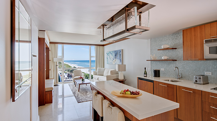 carillon miami wellness resort oceanview king kitchen