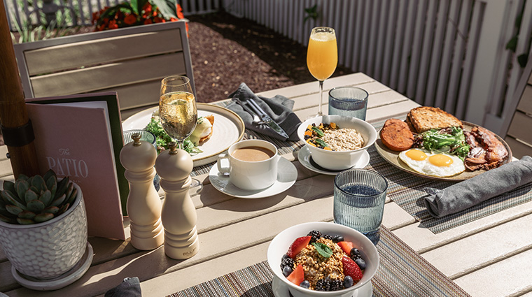 chatham inn the patio main breakfast26