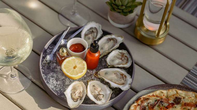 chatham inn the patio oysters26