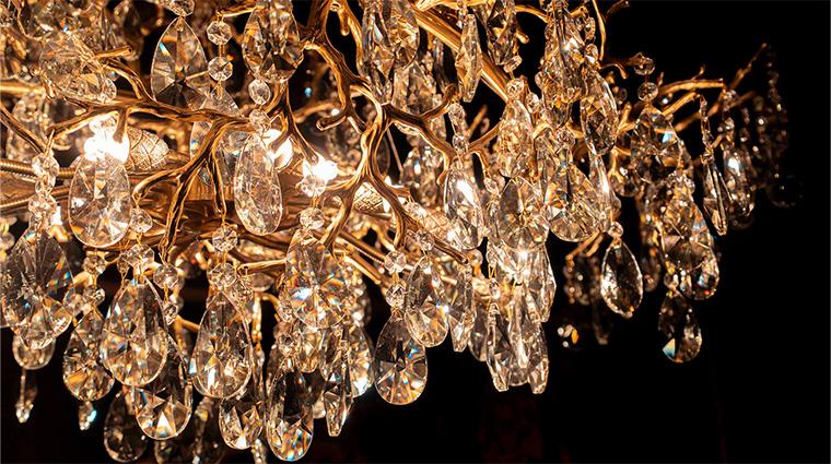 chefs table at astor club chandelier