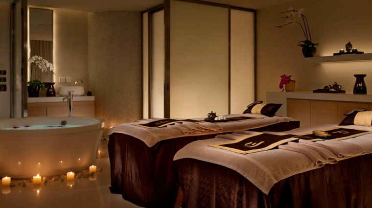 chuan spa at the langham shanghai xintiandi treatment room